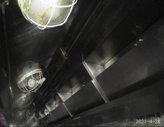 1729065324354581.jpg 烟罩清洗 前.jpg